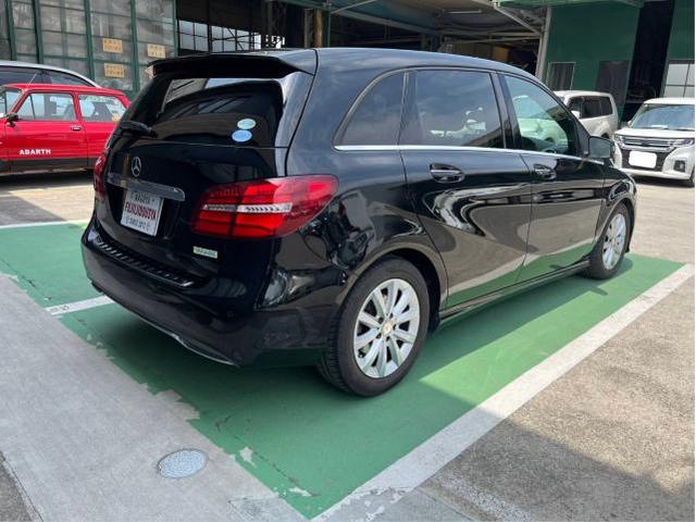 メルセデス・ベンツ　Ｂ180　名古屋市緑区ベンツ販売　名古屋市南区輸入車販売　大府市ベンツ修理　東海市ベンツBキャリパー塗装　名古屋市緑区注文販売　名古屋市緑区ベンツ車検　整備鈑金作業実績年間4000台超