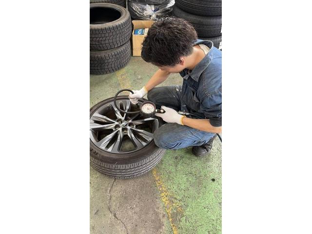 トヨタ　カローラツーリングハイブリッド　6AA-ZWE211W　名古屋市緑区カローラツーリング車検　大府市土日カローラツーリング修理　東海市カローラツーリング傷修理　名古屋市土日車検見積もり　整備鈑金作業実績難関5800台超