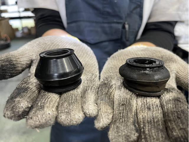 トヨタ プリウスα S DAA-ZVW41W 名古屋市緑区土日プリウスa車検 名古屋市南区プリウスa修理 大府市プリウスa傷凹み修理 東海市土日車検見積もり 名古屋市天白土日車検 整備鈑金作業実績年間5800台超