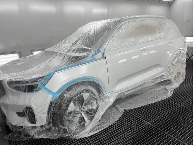 ボルボ XC40 アルティメットB4 AWD ダークエディション 名古屋市緑区ボルボ修理 大府市輸入車凹み修理 名古屋市昭和区XC40車検 名古屋市瑞穂区ボルボ販売 名古屋市緑区輸入車販売 整備鈑金作業実績年間5800台超