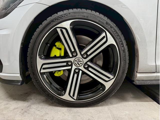 フォルクスワーゲン　ゴルフＲ　ABA-AUDJHF　名古屋市緑区キャリパー塗装・ホイールコーティング　名古屋市土日フォルクスワーゲンキャリパー塗装　大府市土日ゴルフ車検　名古屋市天白区フォルクスワーゲン修理　整備鈑金作業実績年間5800台超