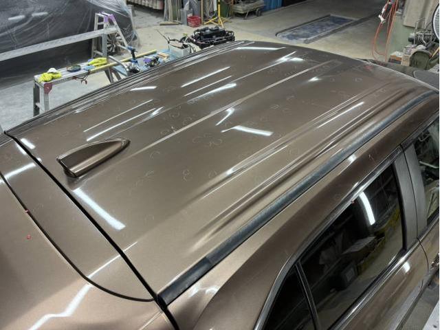 三菱　エクリプスクロスＰＨＥＶ P　名古屋市緑区凹み修理　名古屋市土日デントリペア修理　大府市土日エクリプスクロス車検　刈谷市土日中古車販売　東海市エクリプスクロス修理　名古屋市天白区土日傷修理　整備鈑金作業実績年間5800台超