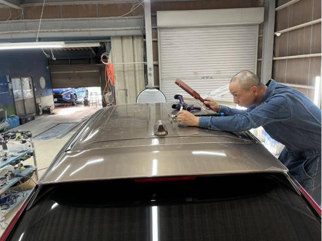 三菱　エクリプスクロスＰＨＥＶ P　名古屋市緑区凹み修理　名古屋市土日デントリペア修理　大府市土日エクリプスクロス車検　刈谷市土日中古車販売　東海市エクリプスクロス修理　名古屋市天白区土日傷修理　整備鈑金作業実績年間5800台超