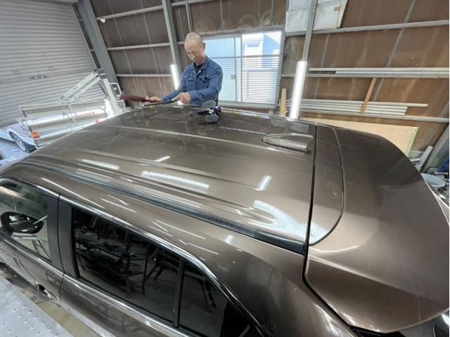 三菱　エクリプスクロスＰＨＥＶ P　名古屋市緑区凹み修理　名古屋市土日デントリペア修理　大府市土日エクリプスクロス車検　刈谷市土日中古車販売　東海市エクリプスクロス修理　名古屋市天白区土日傷修理　整備鈑金作業実績年間5800台超