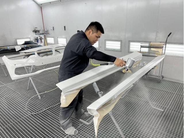 ＢＭＷ　３シリーズ　320d　名古屋市緑区輸入車鈑金修理　大府市土日BMW3凹み修理　東海市土日輸入車鈑金見積もり　名古屋市天白区輸入車修理　名古屋市緑区土日BMW車検　整備鈑金作業実績年間5800台超