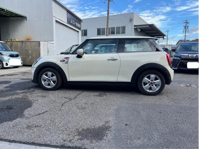 ＭＩＮＩヴィクトリア　3BA-XR15W　令和３　名古屋市緑区MINI販売車両鈑金塗装　大府市土日輸入車修理　名古屋市天白区MINI車検　名古屋市土日輸入車販売　刈谷市MINI修理　整備鈑金作業実績年間5800台超