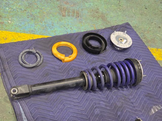 ジャガー　Ｆタイプ　サスペンション・足回り修理・整備