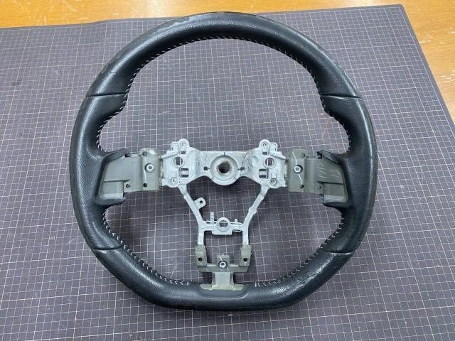 スバル　レヴォーグ　1.6GT Eyasight　名古屋市緑区ハンドル張替え　大府市レヴォーグ車検　大府市輸入車ハンドル張替え　名古屋市土日ハンドル修理　刈谷市土日レヴォーグ修理　豊明市レヴォーグ凹み修理　整備鈑金作業実績年間5800台超