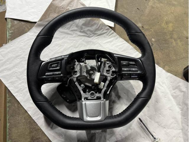 スバル　レヴォーグ　1.6GT Eyasight　名古屋市緑区ハンドル張替え　大府市レヴォーグ車検　大府市輸入車ハンドル張替え　名古屋市土日ハンドル修理　刈谷市土日レヴォーグ修理　豊明市レヴォーグ凹み修理　整備鈑金作業実績年間5800台超