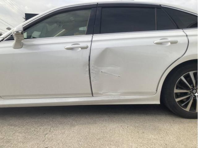 トヨタ　クラウンハイブリッド　S　名古屋市緑区土日キズ・凹み修理　大府市クラウン車検見積もり　名古屋市土日鈑金塗装　豊明市クラウンハイブリッド修理　名古屋市緑区クラウン車検　名古屋市緑区買い取り査定　整備鈑金作業実績年間5800台超