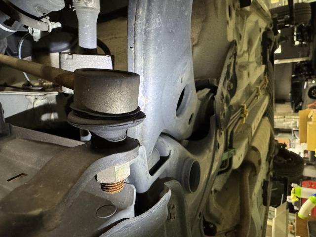 トヨタ　ルーミー　名古屋緑区ルーミー土日車検　大府市土日ルーミー修理　名古屋市緑区土日中古車販売　豊明市車検　刈谷市土日トヨタ点検　整備鈑金作業実績年間5800台超