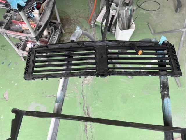 メルセデス・ベンツ　Ａクラス　A200d　フロンドバンパー修理　名古屋市輸入車樹脂溶接修理　大府市ベンツ凹み修理　東海市土日ベンツAクラス鈑金修理　名古屋市土日輸入車修理　名古屋市緑区土日ベンツ車検　整備鈑金作業実績年間5800台超