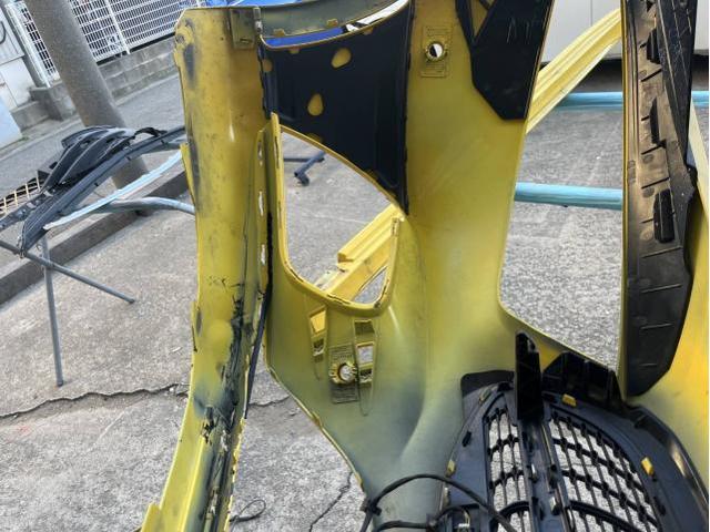 メルセデス・ベンツ　Ａクラス　A200d　フロンドバンパー修理　名古屋市輸入車樹脂溶接修理　大府市ベンツ凹み修理　東海市土日ベンツAクラス鈑金修理　名古屋市土日輸入車修理　名古屋市緑区土日ベンツ車検　整備鈑金作業実績年間5800台超