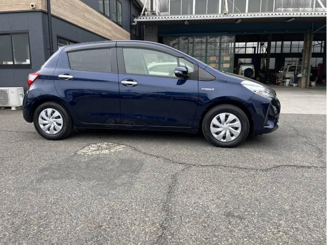 トヨタ　ヴィッツハイブリッドFセーフティーエディション　キズ・凹み直し　名古屋市緑区鈑金塗装　大府市土日ヴィッツ車検　東海市土日ヴィッツ凹み修理　名古屋市南区鈑金塗装見積もり　整備鈑金作業実績年間5800台超