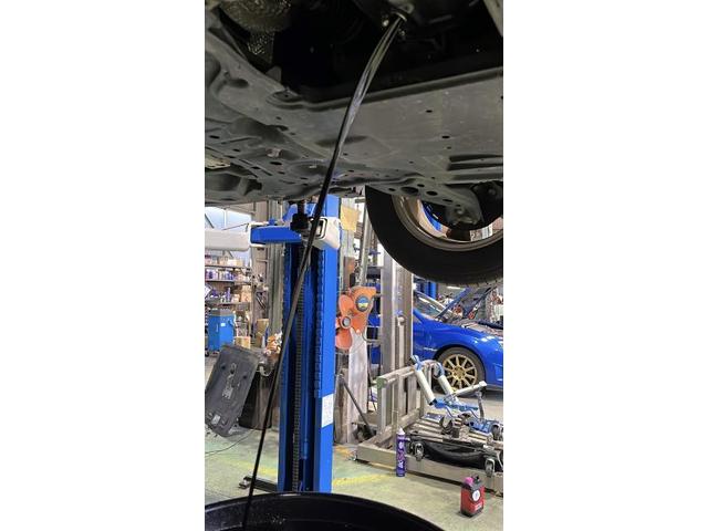 トヨタ　Ｃ－ＨＲ　車検　名古屋市緑区CHR車検　名古屋市緑区鈑金塗装　大府市土日CHR車検　東海市土日CHR凹み修理　名古屋市南区鈑金塗装　整備鈑金作業実績年間5800台超　DAA-ZYX10