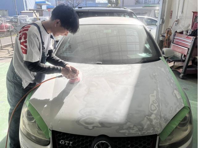 フォルクスワーゲン　ゴルフＧＴＩ　名古屋市緑区塗装剥げ修理　大府市輸入車塗装剥げ　東海市土日ゴルフ車検　名古屋市南区土日鈑金塗装修理　刈谷市土日輸入車修理見積もり　整備鈑金作業実績年間5800台超　