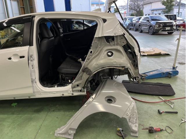 トヨタ　アクアZ　名古屋市緑区左側面凹み修理　大府市土日板金・外装補修　刈谷市土日アクア鈑金見積もり
東海市アクア買い取り査定　名古屋市瑞穂区アクア鈑金塗装　整備鈑金作業実績年間5800台超　