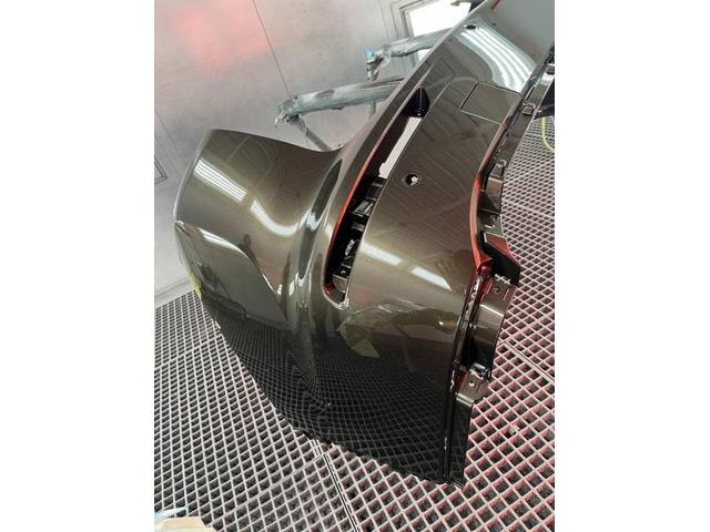 三菱　アウトランダーＰＨＥＶ　左後ろキズシートベルト挟みのへこみ修理　名古屋市凹み修理　大府市部分修理　　東海市土日左後ろ傷修理　刈谷市鈑金塗装　名古屋市アウトランダー修理　整備鈑金作業実績年間5800台超