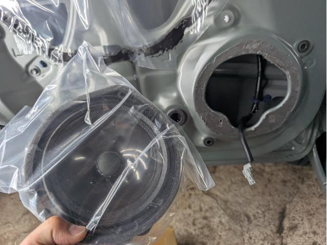 ホンダ　N-VAN:eに8インチ楽ナビ加工取り付け　愛知県