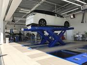 国家資格を持つメカニックがしっかり整備いたします。他社で買われた車も大歓迎です！