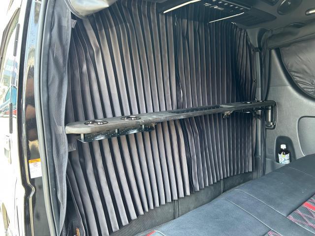 トヨタ　ハイエースバン　取付　カーテン　遮光　車中泊　目隠し　愛知　豊橋　豊川　蒲郡　田原　