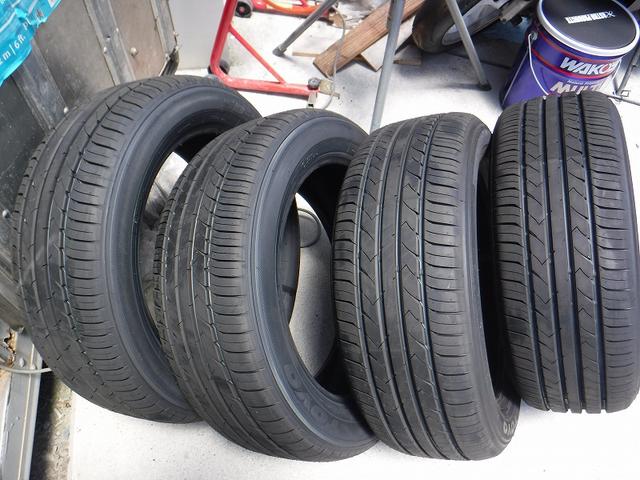 レクサス　HS250ｈ　タイヤ交換　215/55R17　みよし市三好刈谷豊田豊明日進東郷緑天白　持ち込み