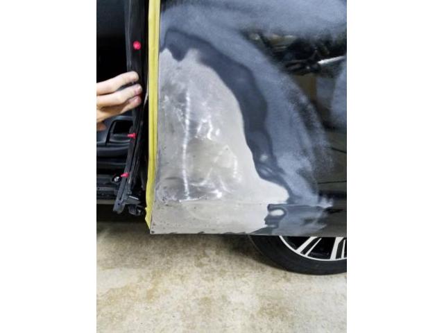 ダイハツ タント フロントドア、リヤドア、ロッカーパネル修理、ロッカーモール交換