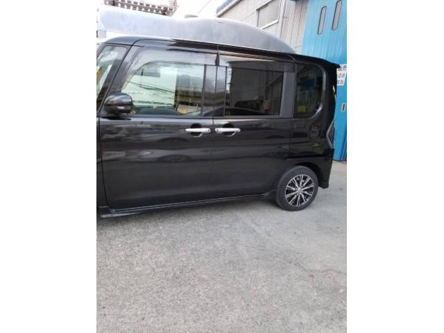 ダイハツ タント フロントドア、リヤドア、ロッカーパネル修理、ロッカーモール交換