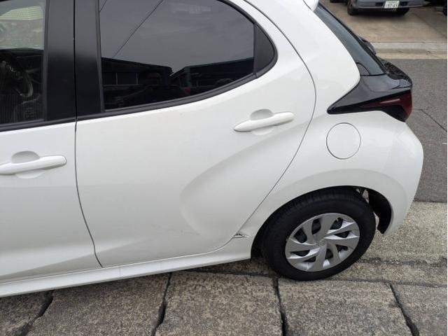 トヨタ ヤリス 塗装