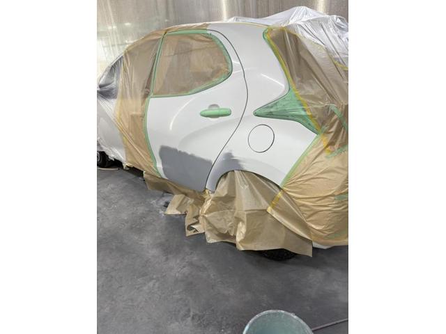 トヨタ ヤリス 塗装