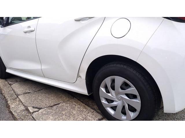 トヨタ ヤリス 塗装