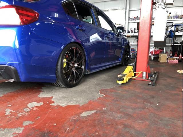 スバル　ＷＲＸ ＳＴＩ　車高調調整　サスペンション・足回り修理・整備