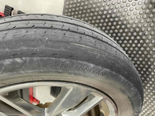 日産 セレナ C26 タイヤ組み換え 195/60R16|グーネットピット 日産 セレナ C26 タイヤ組み換え 195/60R16|グーネットピット