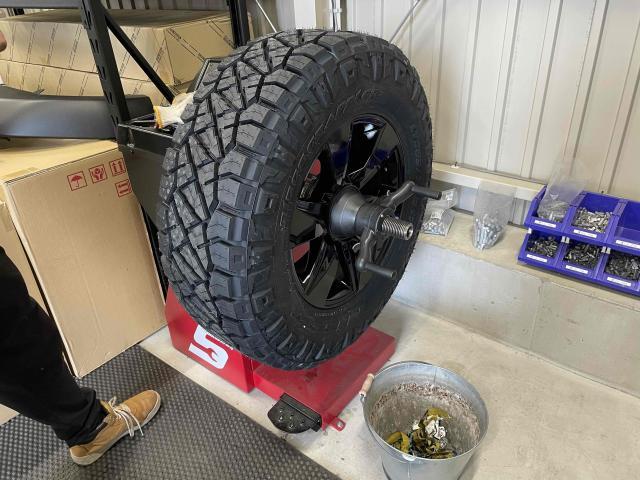 トヨタ ランドクルーザープラド ホイール塗装 265/70R17 リッジ トヨタ ランドクルーザープラド ホイール塗装 265/70R17 リッジ