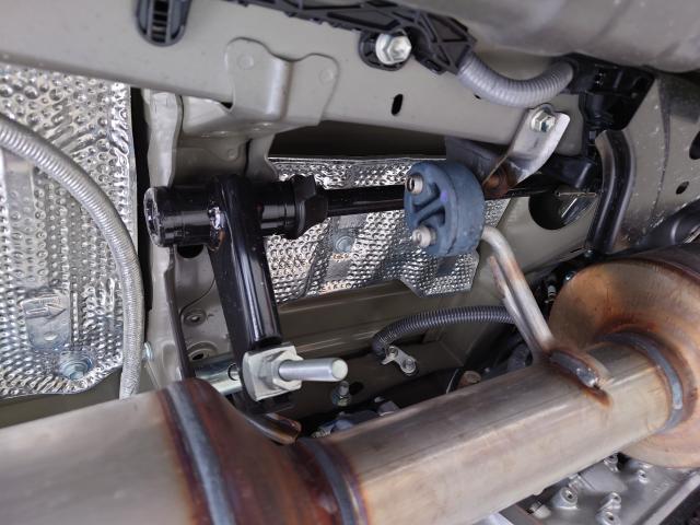 ハイエース GDH206V 4WD 強化トーションバー取り付け|グー ハイエース GDH206V 4WD 強化トーションバー取り付け|グー