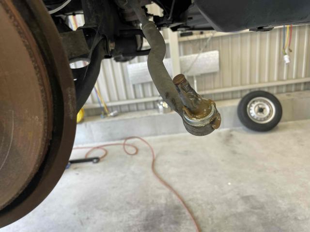 スズキ　エブリイ　DA64V　継続車検　タイロッドエンドブーツ交換　ブレーキパット交換　スタビラーザーリンク交換