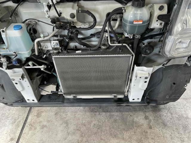 スズキ　エブリーバン　DA17V　エアコン修理　コンデンサー交換　エアコンコンプレッサー交換