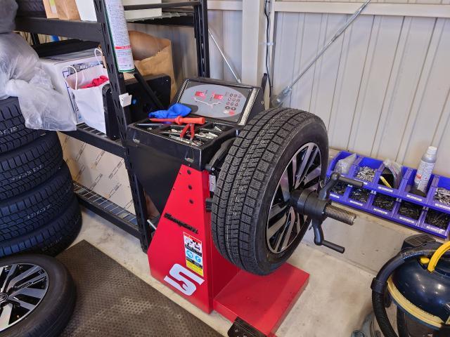 トヨタ　ルーミー　スタッドレスタイヤ交換　ブリヂストンスタッドレスタイヤ