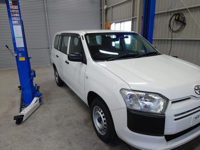 トヨタ　プロボックス　VELENO ガラスコーティング剤 超撥水 超滑水 硬度 9H 耐久性 3年間