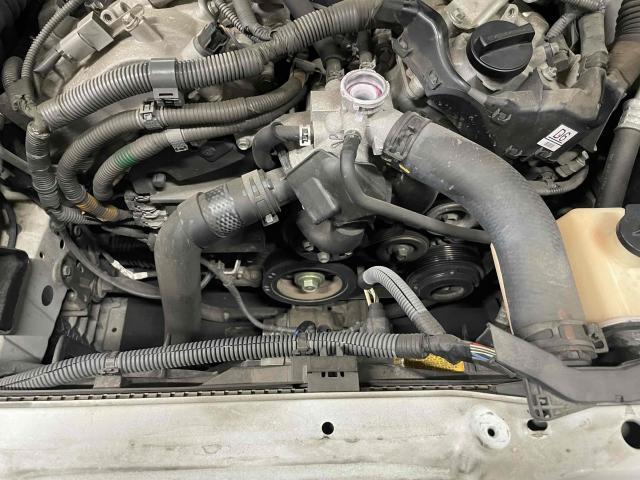 トヨタ　クラウン　GRS200　ラジエーター交換　サーモスタット交換