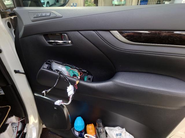 トヨタ　アルファード　その他電装系取付　持ち込みワーニングランプ取り付け