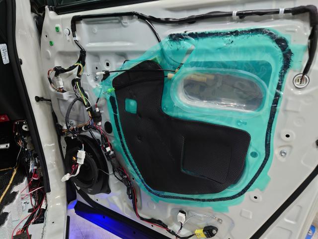 トヨタ　アルファード　その他電装系取付　持ち込みワーニングランプ取り付け