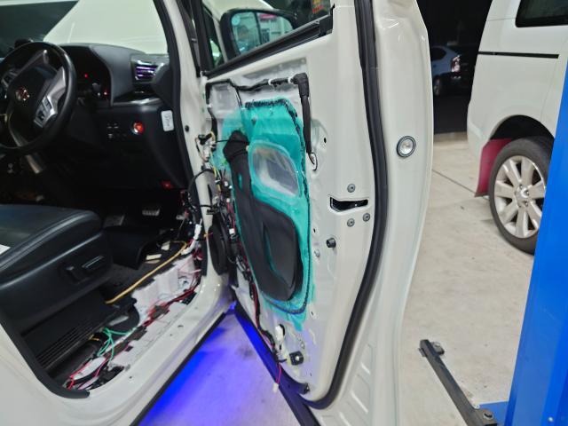 トヨタ　アルファード　その他電装系取付　持ち込みワーニングランプ取り付け