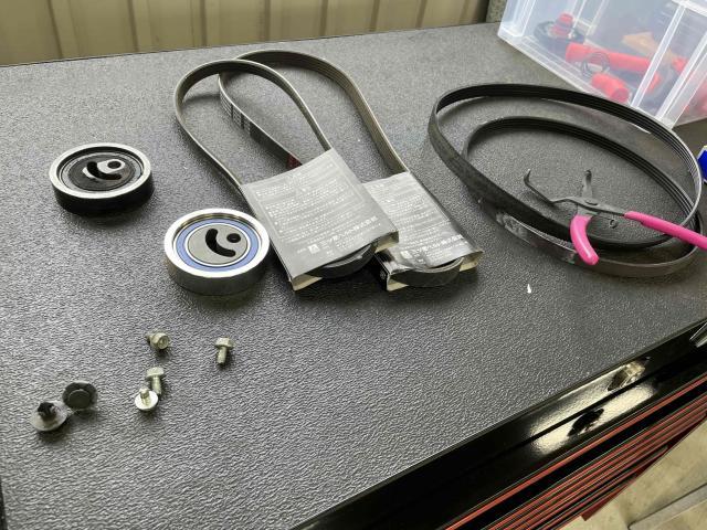 スズキ　エブリイ　DA64V　ファンベルト交換　ファンベルトテンショナー交換　ブレーキパット交換