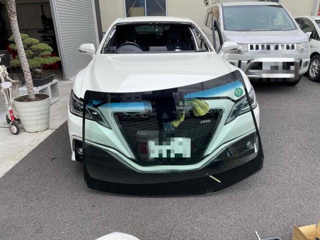 トヨタ　クラウンハイブリッド　AZSH20　フロントガラス交換　エーミング