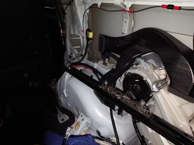 トヨタ　30アルファード　純正エグゼクティブシート取り付け