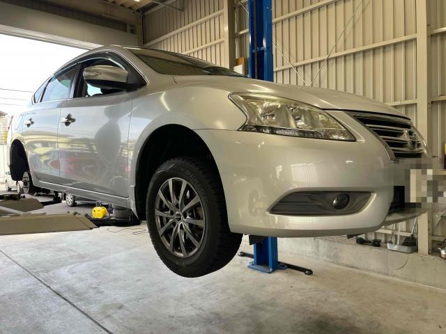 日産　ブルーバードシルフィ　タイヤ交換