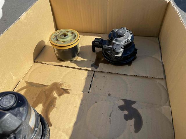 トヨタ　ハイエースバン　KDH201V　継続車検　フューエルフィルター交換