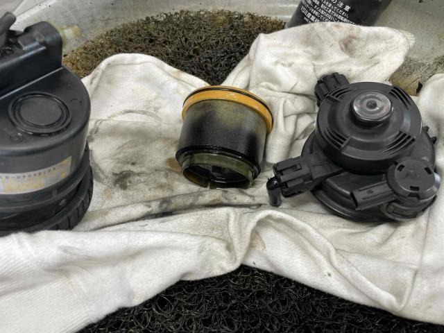 トヨタ　ハイエースバン　KDH201V　継続車検　フューエルフィルター交換