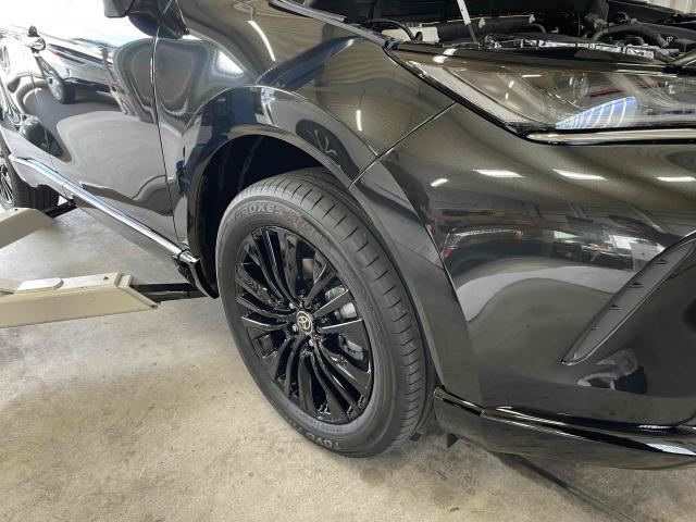 トヨタ　ハリアーハイブリッド　AXUH80　80ハリアー　グリル交換　PHEVグリル交換　ナイトシェード